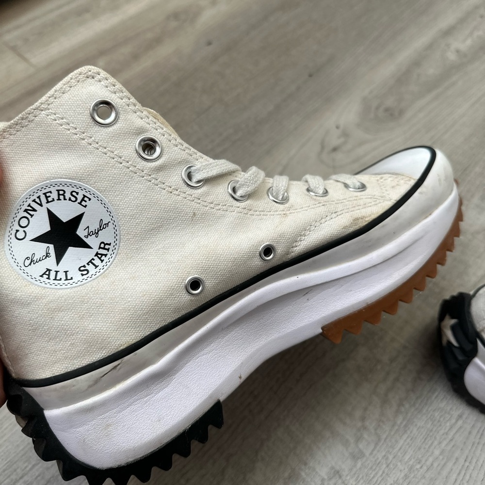 Converse run star hike